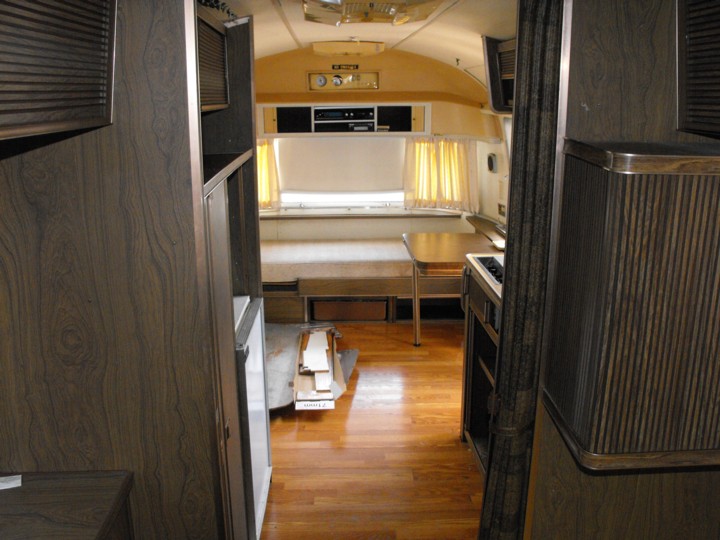 airstream_sovereign_1972_f.jpg