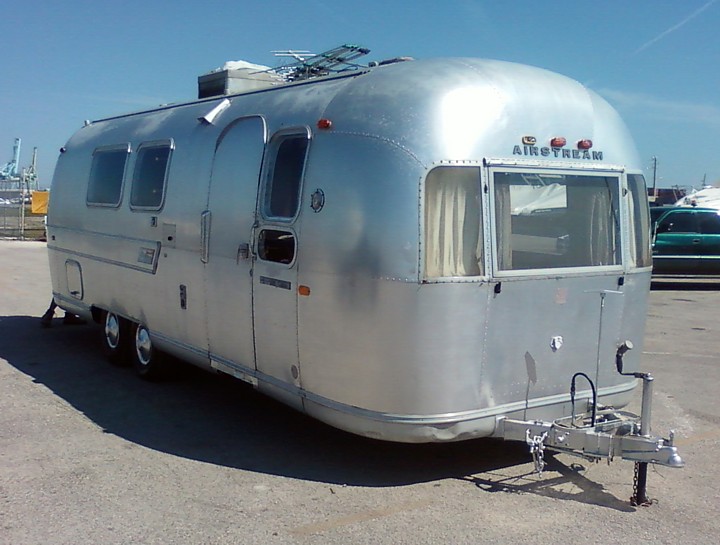 airstream_overlander_1970_a.jpg