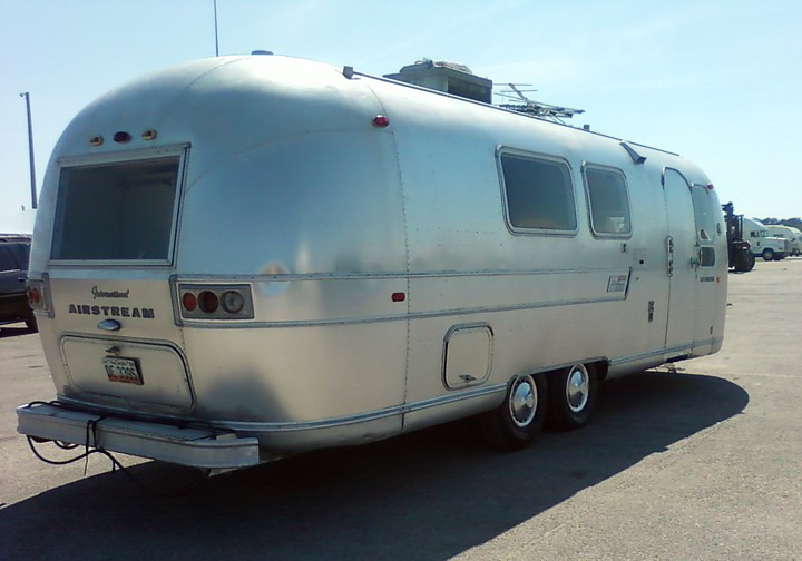 airstream_overlander_1970_b.jpg