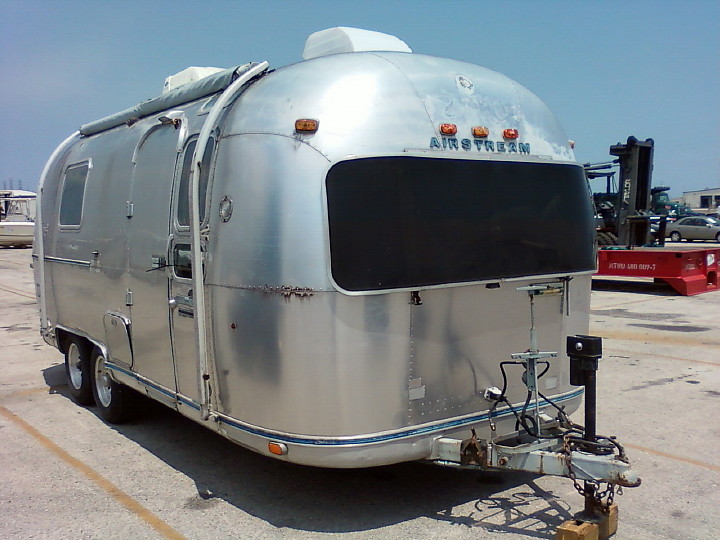 ..23ft_Airstream_Safari_1974.jpg