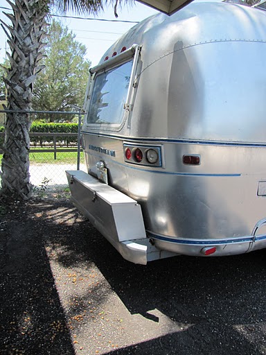 23ft_Airstream_Safari_1974_b.jpg
