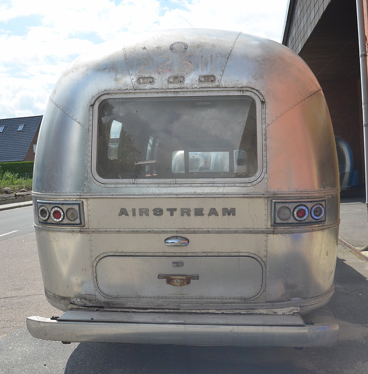 31ft_Airstream_Sovereign_d.jpg