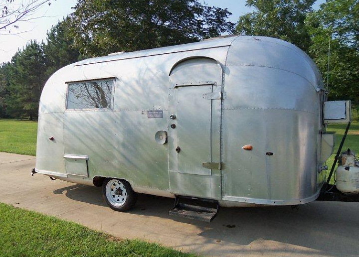 Vintage Airstream Globetrotter .. nostalgischer amerikanischer Wohnwagen .. US Caravan .. Import