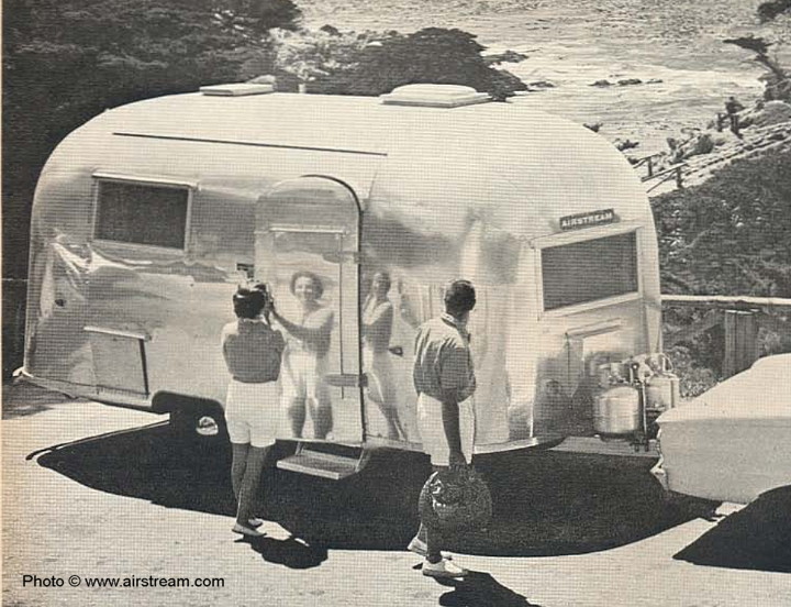 Vintage Airstream Globetrotter .. nostalgischer amerikanischer Wohnwagen .. US Caravan .. Import