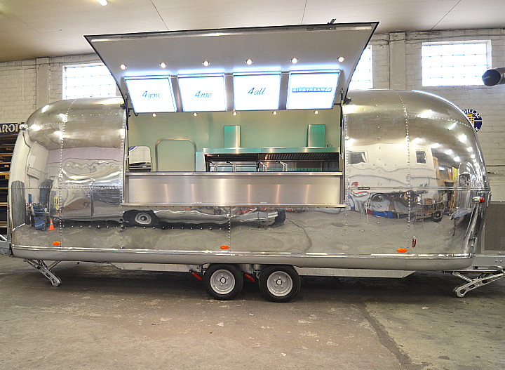airstream4u_gastrorailer_b.jpg