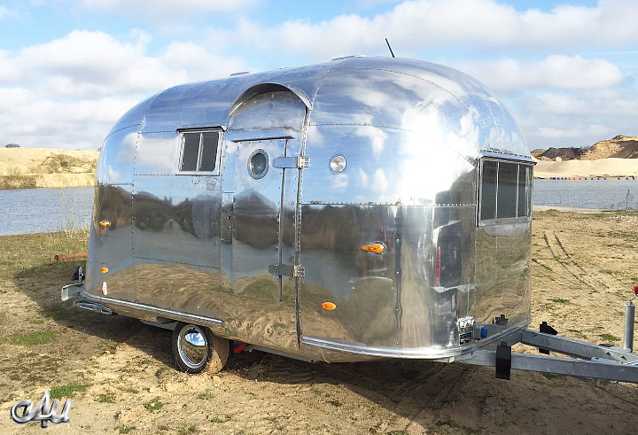 vintage_trailer_airstream_pacer_16_feet.jpg
