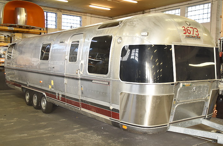 34ft_airstream_limited_1990.jpg