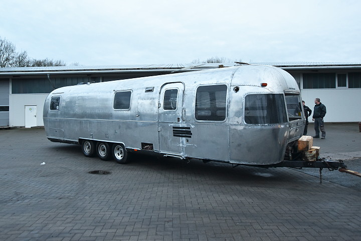 airstream_limited_1992_34ft_a.jpg